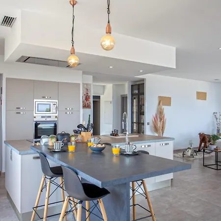Bianca *