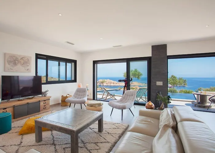 Villa Bianca LʼÎle-Rousse